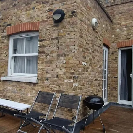 Quiet And Cozy 2 Seperate Bedrooms And 2 Bathroom With Terrace Londres Extérieur photo