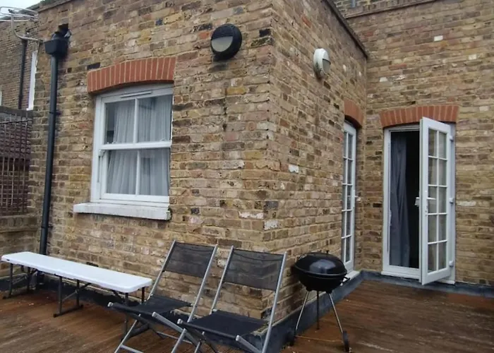Quiet And Cozy 2 Seperate Bedrooms And 2 Bathroom With Terrace